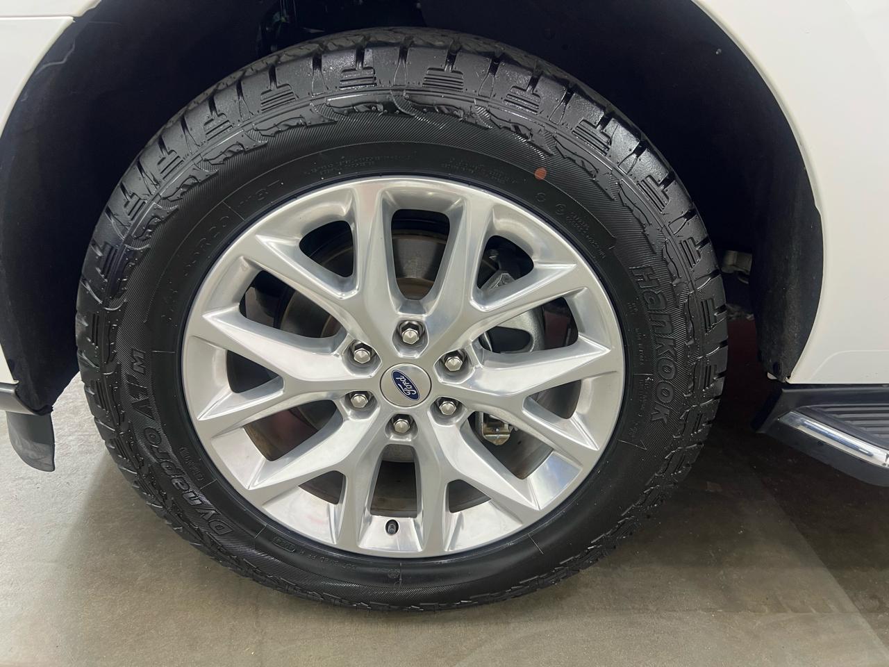 Ford Expedition XLT 2021