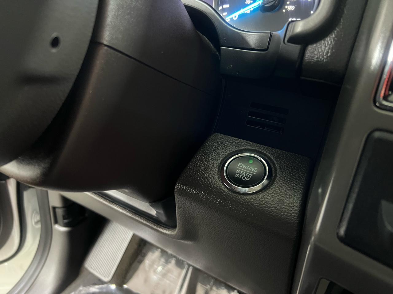 Ford Expedition XLT 2021