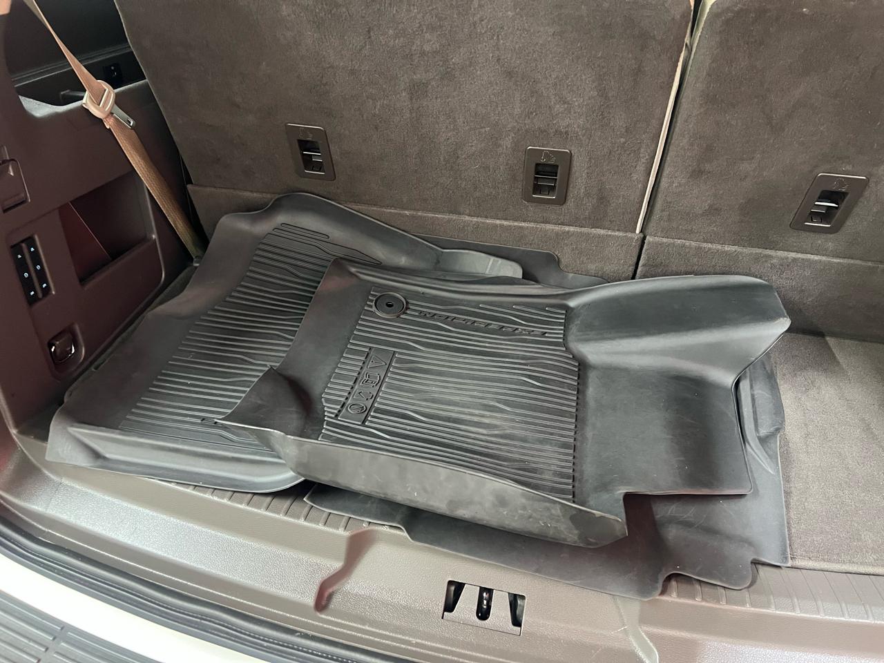 Ford Expedition XLT 2021