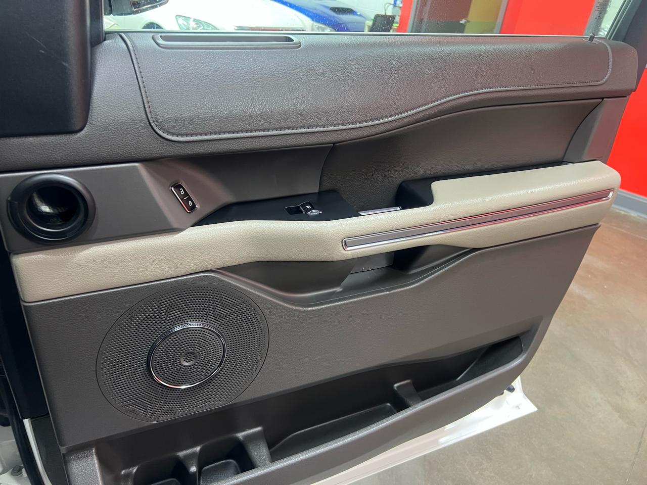 Ford Expedition XLT 2021