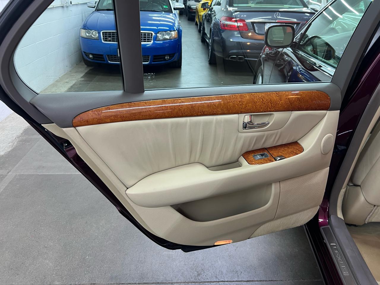 Lexus LS 430 Sedan 2006