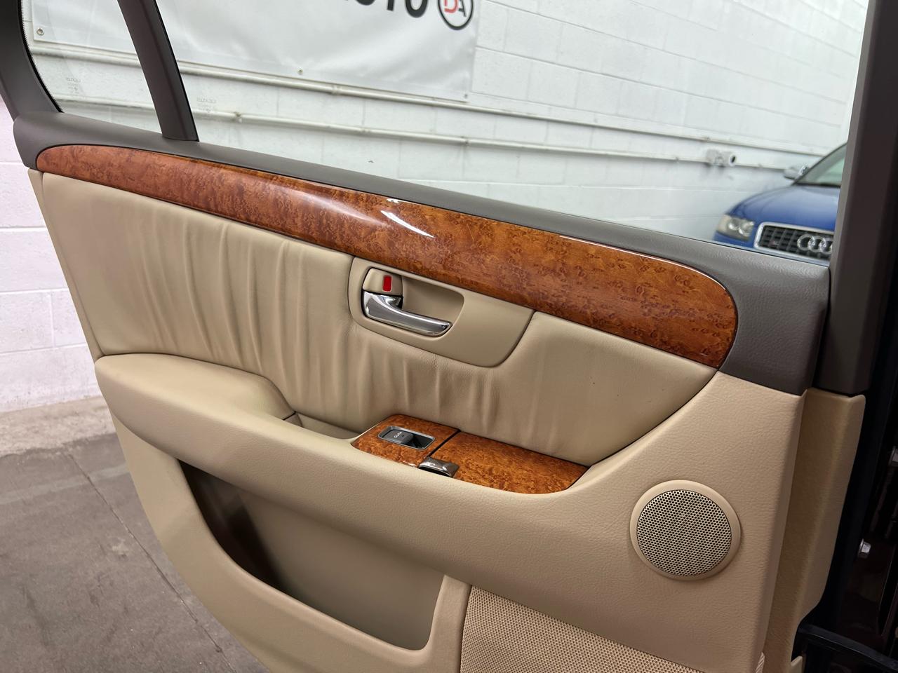 Lexus LS 430 Sedan 2006