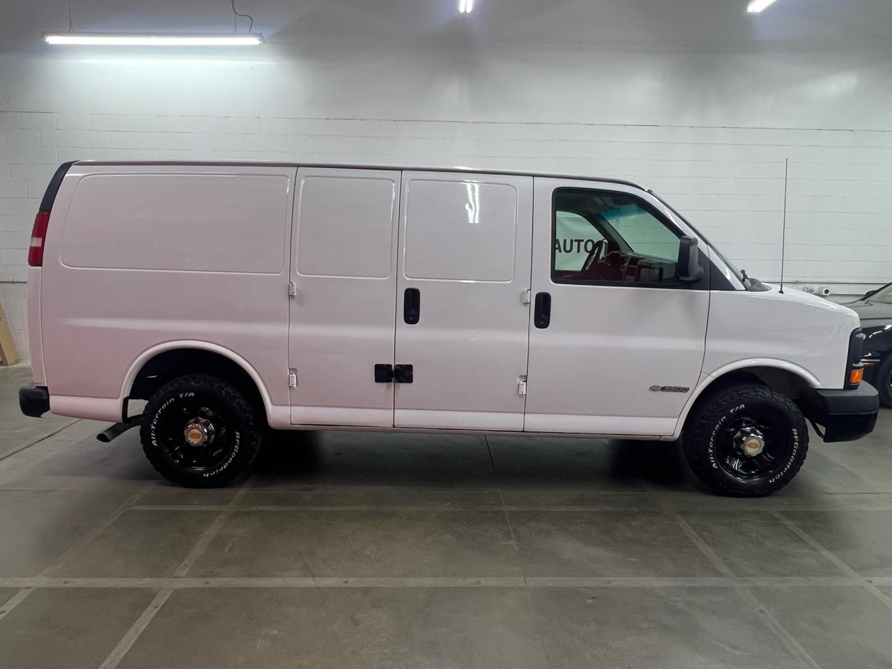 Chevrolet Express 3500 Cargo 2003