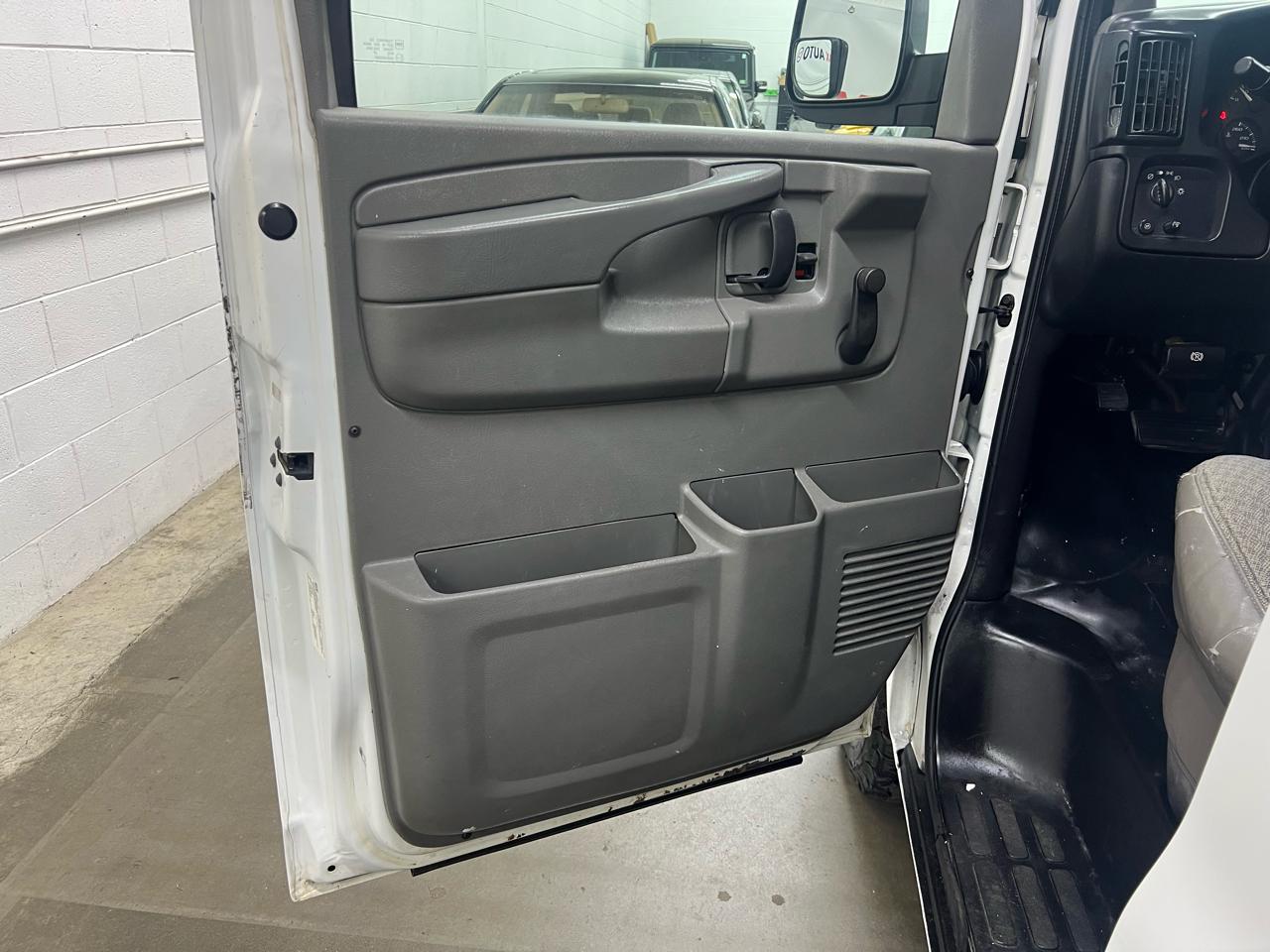 Chevrolet Express 3500 Cargo 2003