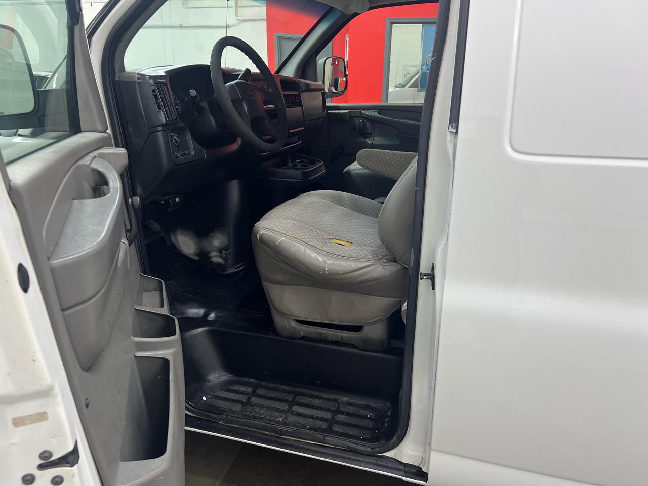 Chevrolet Express 3500 Cargo 2003