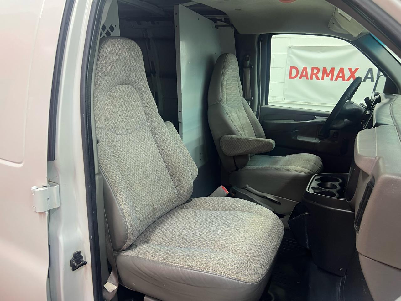 Chevrolet Express 3500 Cargo 2003