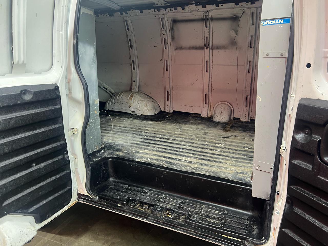 Chevrolet Express 3500 Cargo 2003