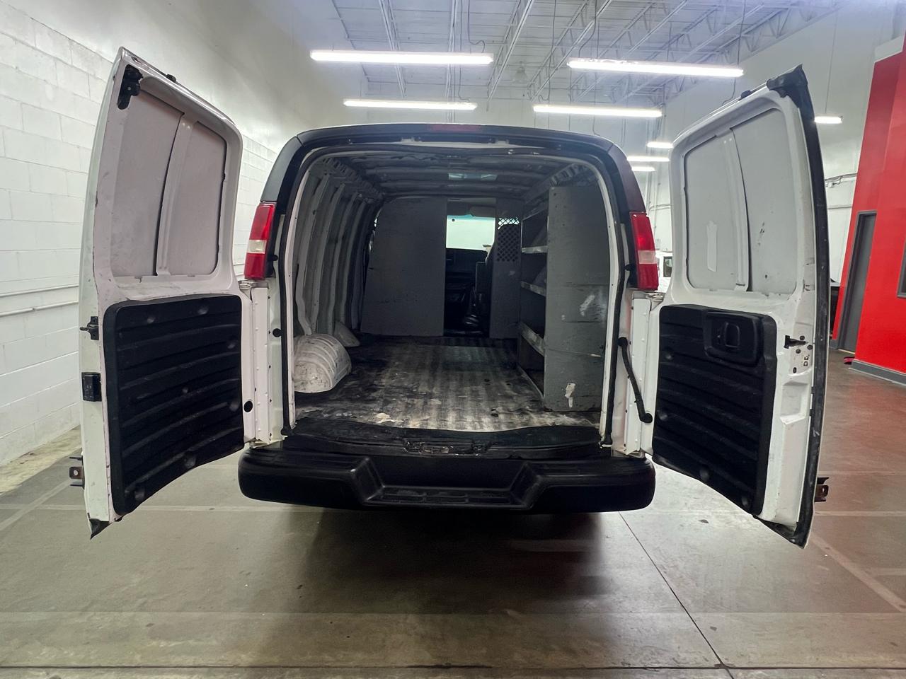 Chevrolet Express 3500 Cargo 2003