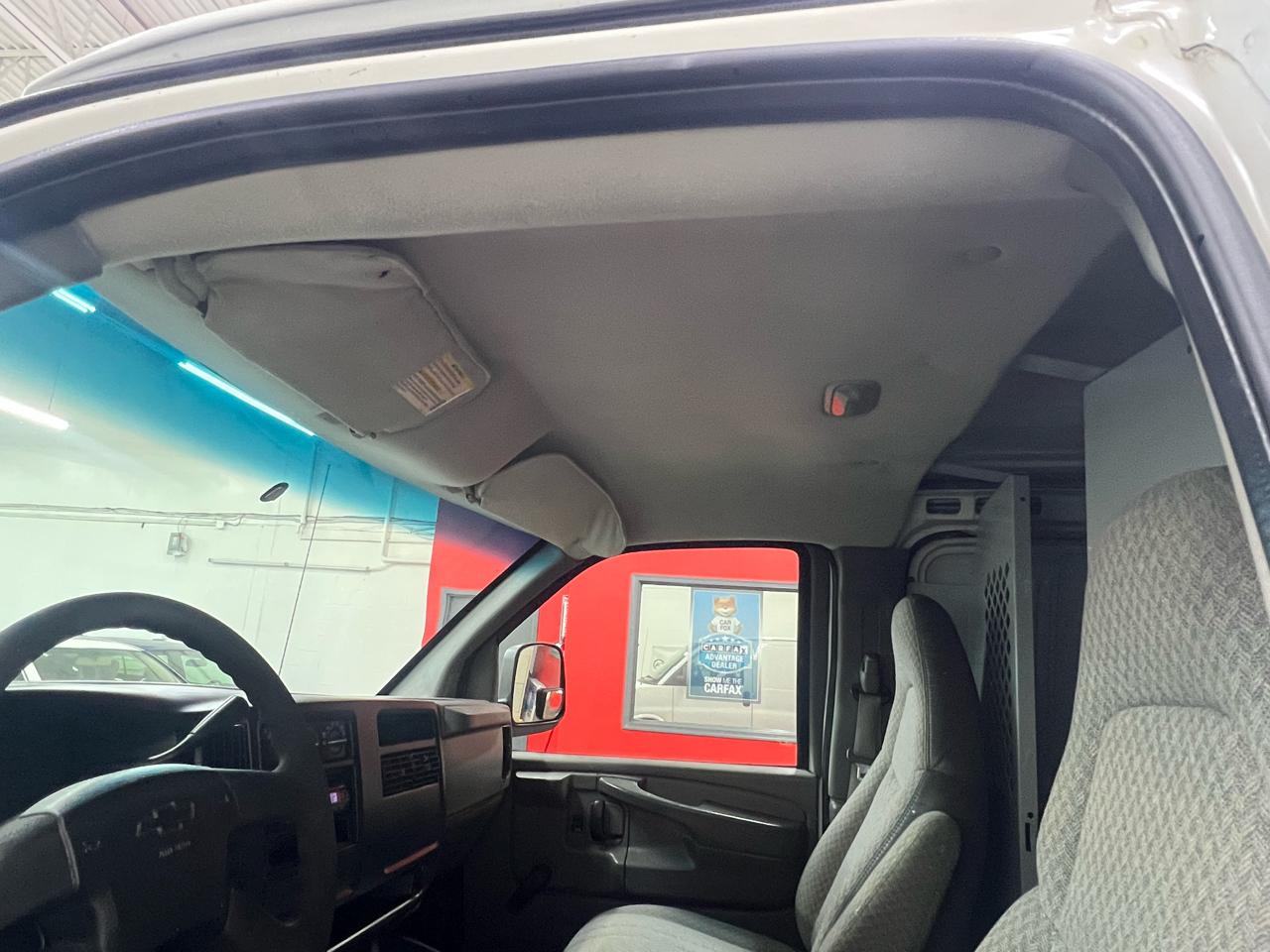 Chevrolet Express 3500 Cargo 2003