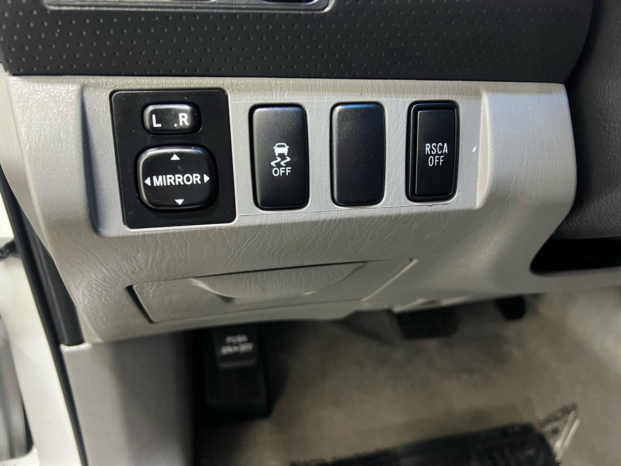 Toyota Tacoma Double Cab V6 4WD 2011