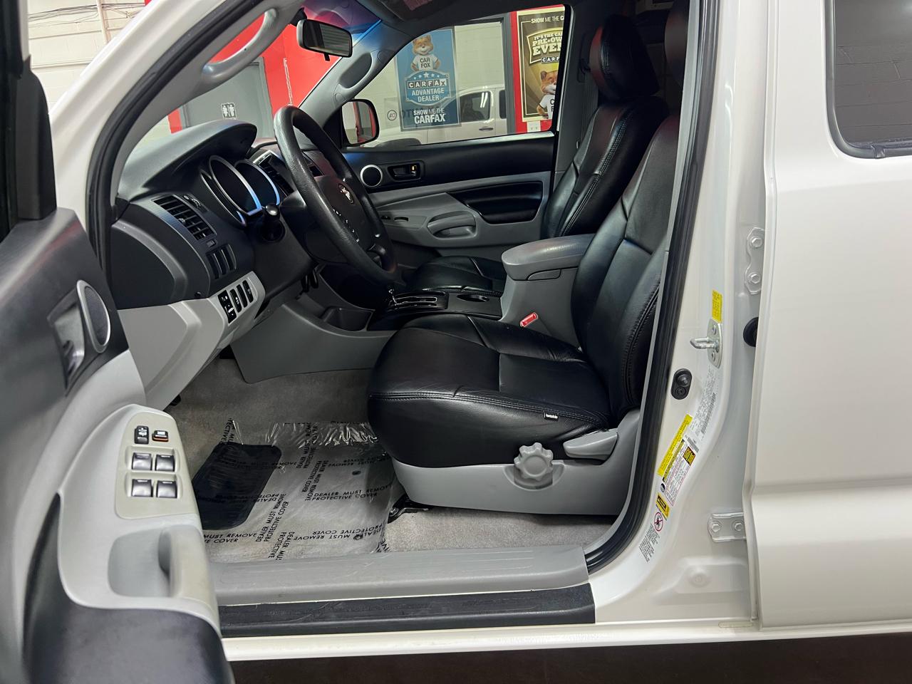 Toyota Tacoma Double Cab V6 4WD 2011