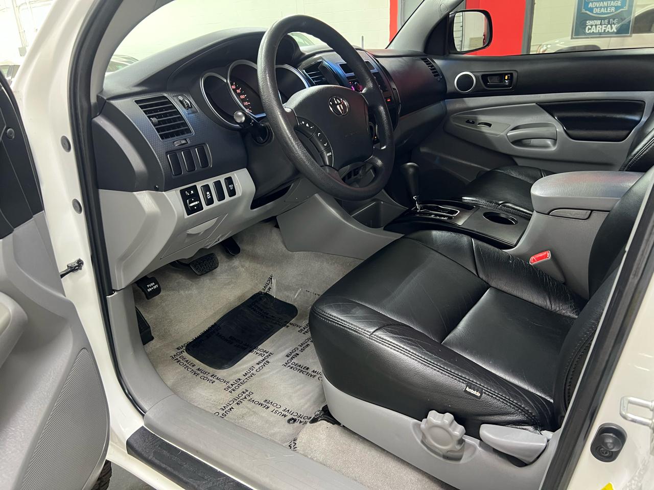 Toyota Tacoma Double Cab V6 4WD 2011