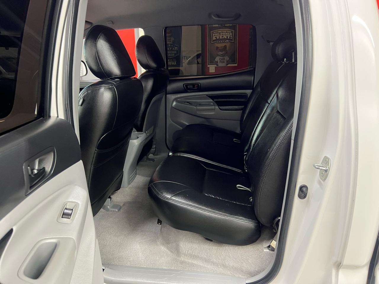 Toyota Tacoma Double Cab V6 4WD 2011