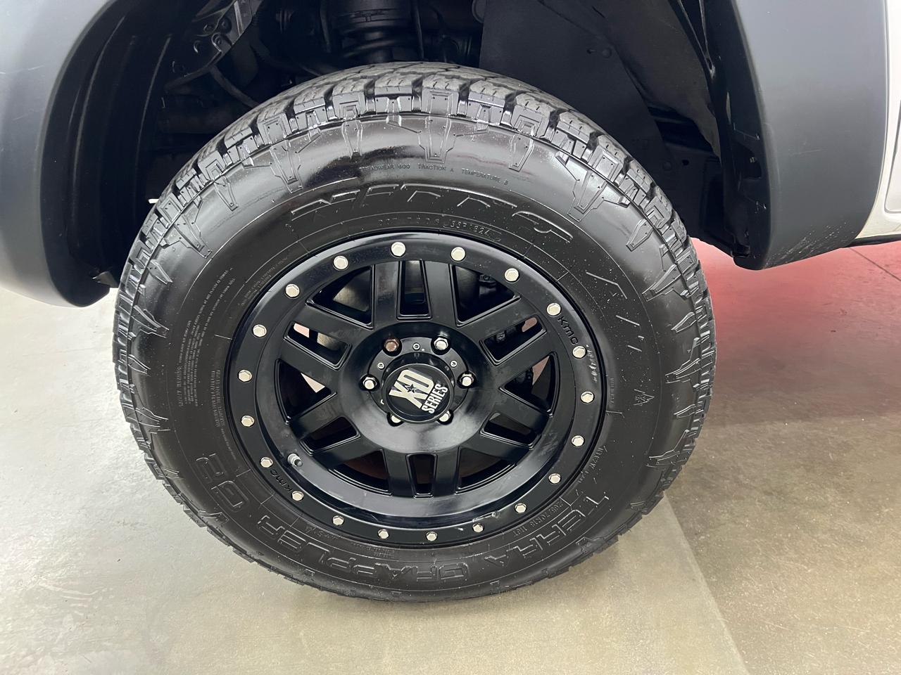 Toyota Tacoma Double Cab V6 4WD 2011