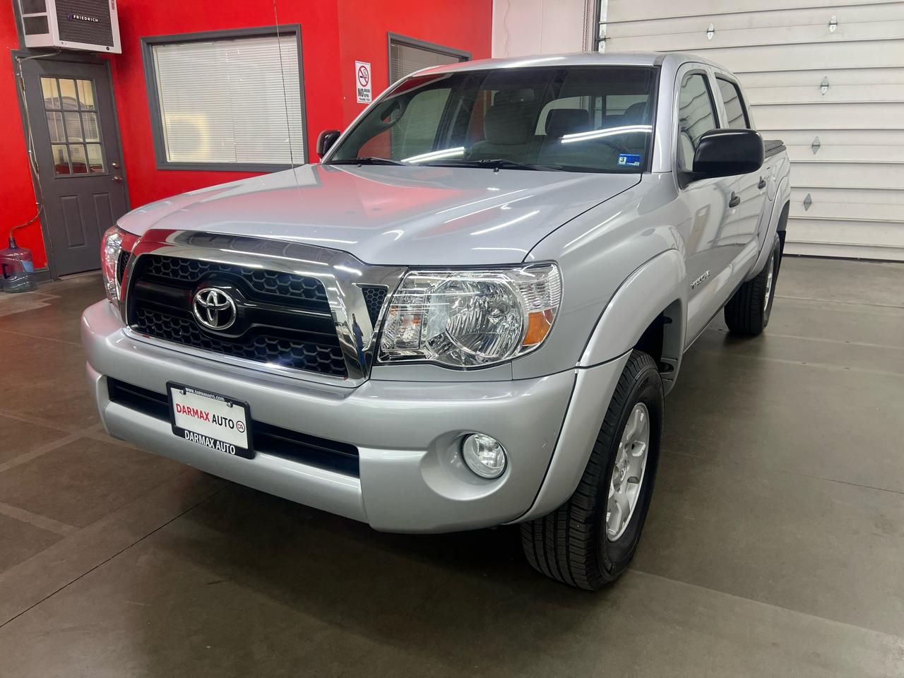 Toyota Tacoma Double Cab V6 4WD 2011