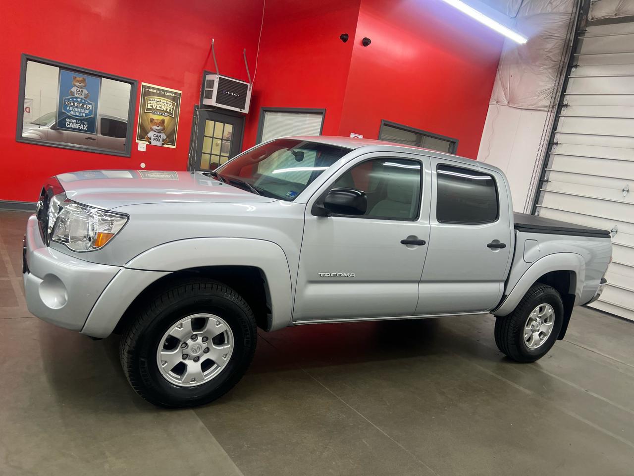 Toyota Tacoma Double Cab V6 4WD 2011