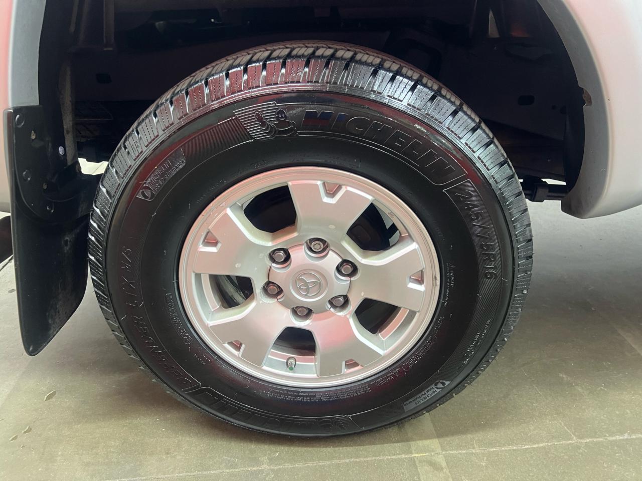 Toyota Tacoma Double Cab V6 4WD 2011