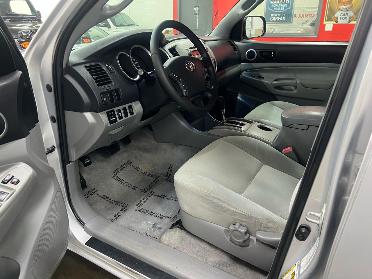 Toyota Tacoma Double Cab V6 4WD 2011