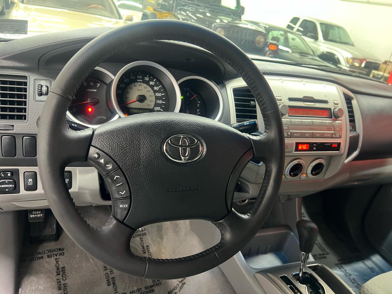 Toyota Tacoma Double Cab V6 4WD 2011