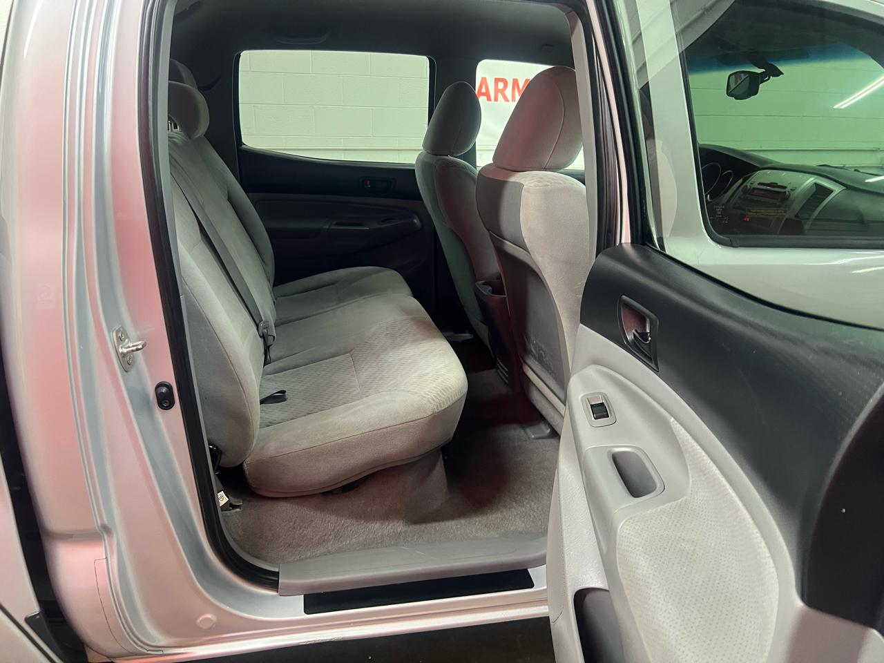 Toyota Tacoma Double Cab V6 4WD 2011