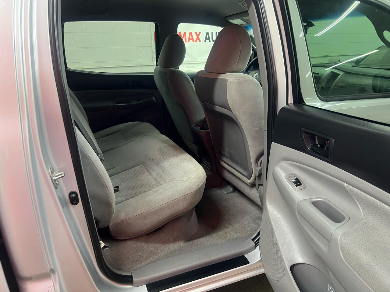 Toyota Tacoma Double Cab V6 4WD 2011