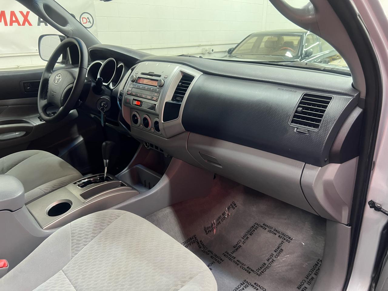 Toyota Tacoma Double Cab V6 4WD 2011