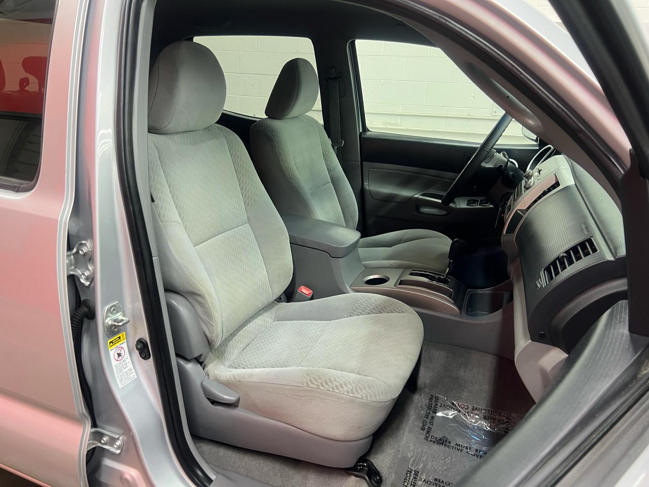 Toyota Tacoma Double Cab V6 4WD 2011