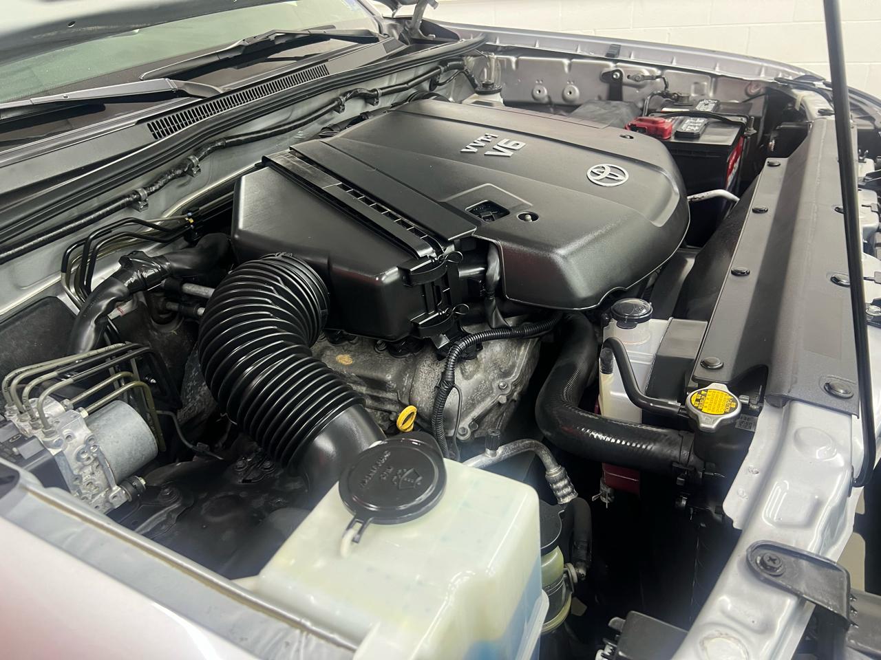 Toyota Tacoma Double Cab V6 4WD 2011