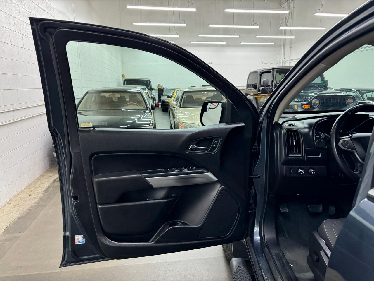 Chevrolet Colorado LT Crew Cab 4WD Short Box 2019