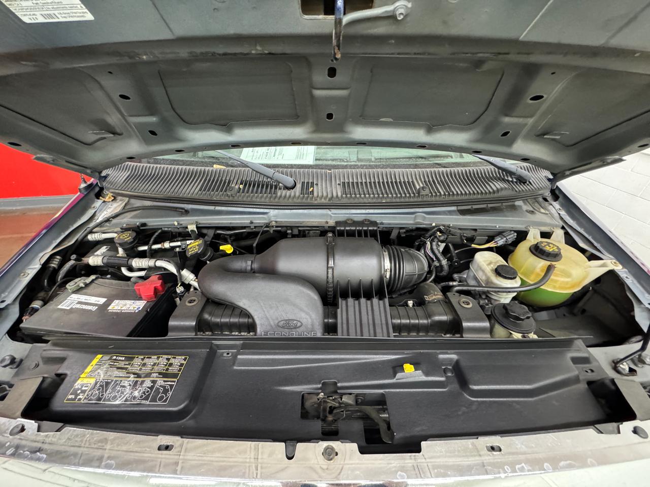 Ford Econoline E-150 2012