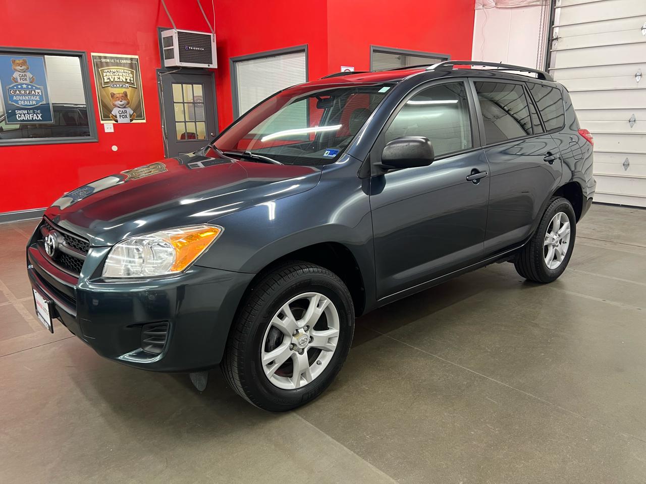 Toyota RAV4  2012