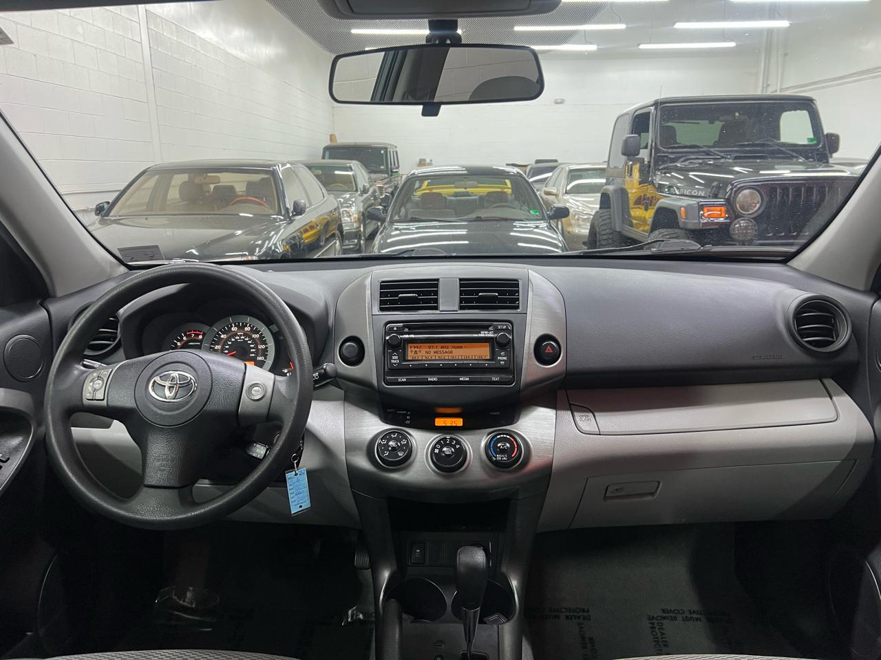 Toyota RAV4  2012