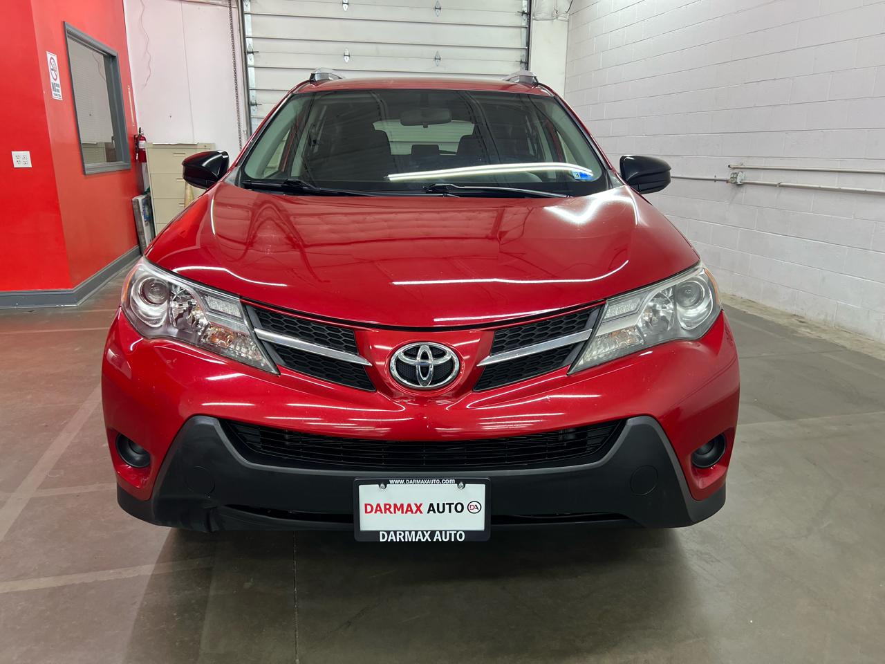 Toyota RAV4 LE FWD 2014