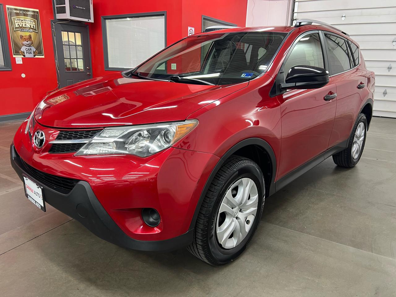 Toyota RAV4 LE FWD 2014