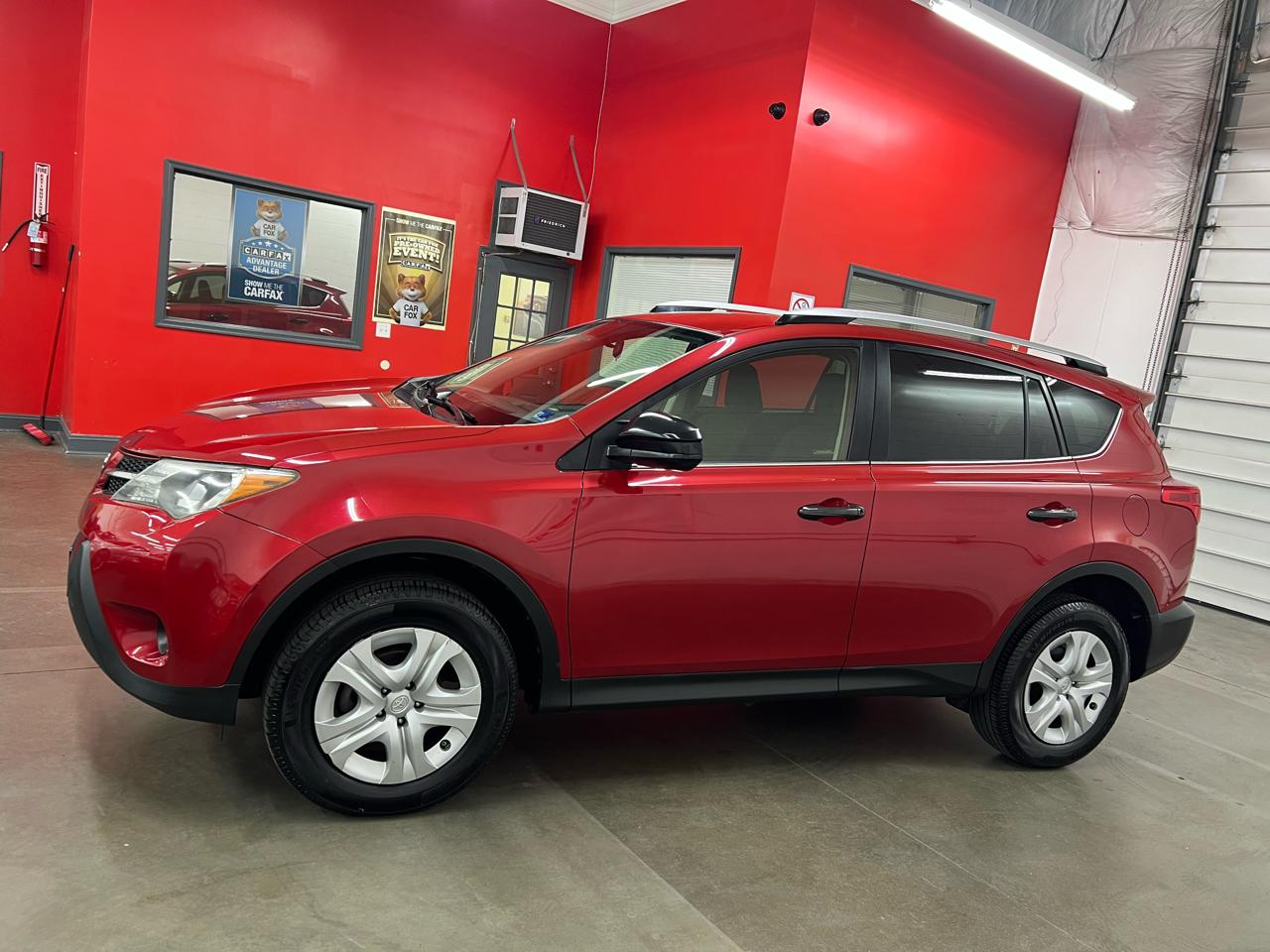 Toyota RAV4 LE FWD 2014