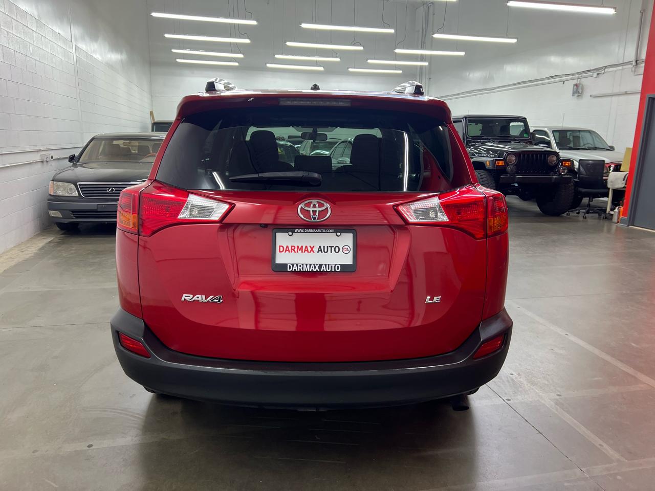 Toyota RAV4 LE FWD 2014