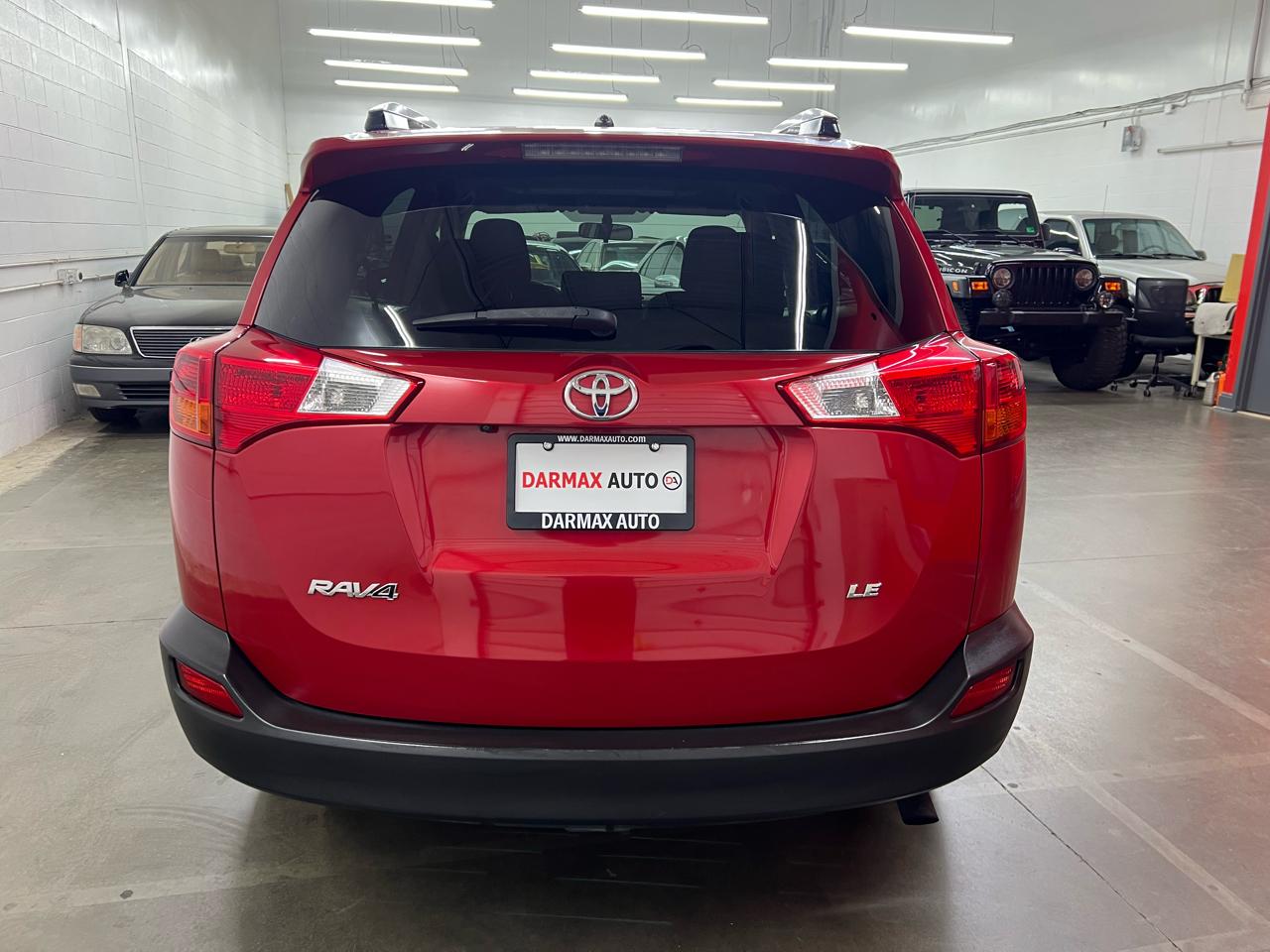 Toyota RAV4 LE FWD 2014