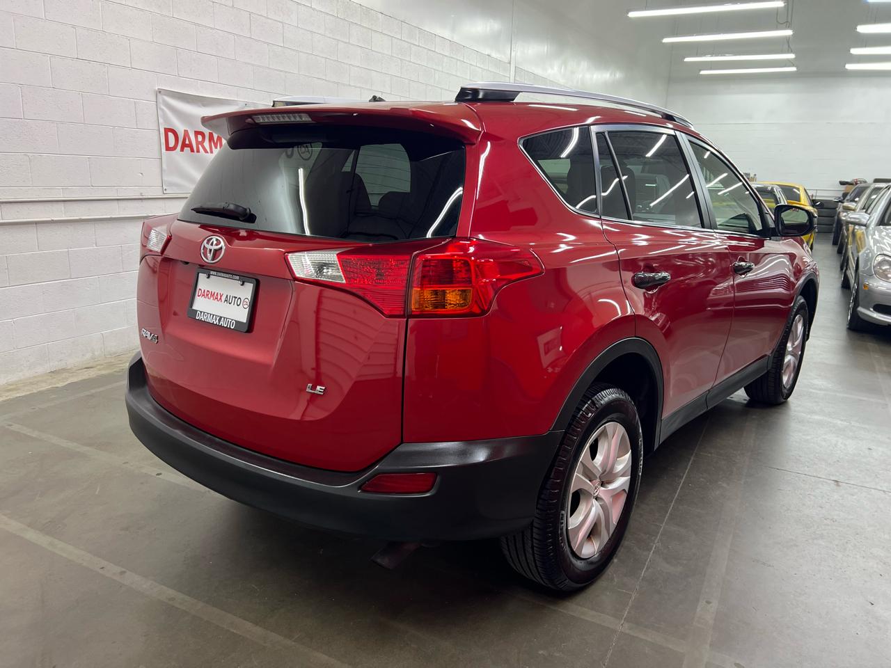 Toyota RAV4 LE FWD 2014