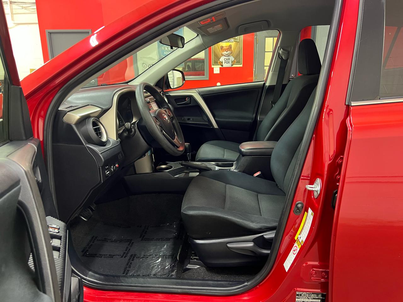 Toyota RAV4 LE FWD 2014