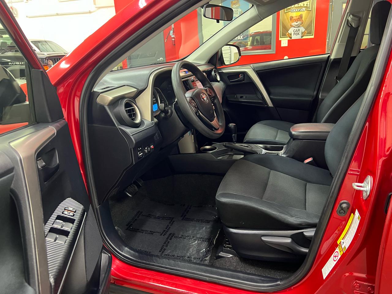 Toyota RAV4 LE FWD 2014