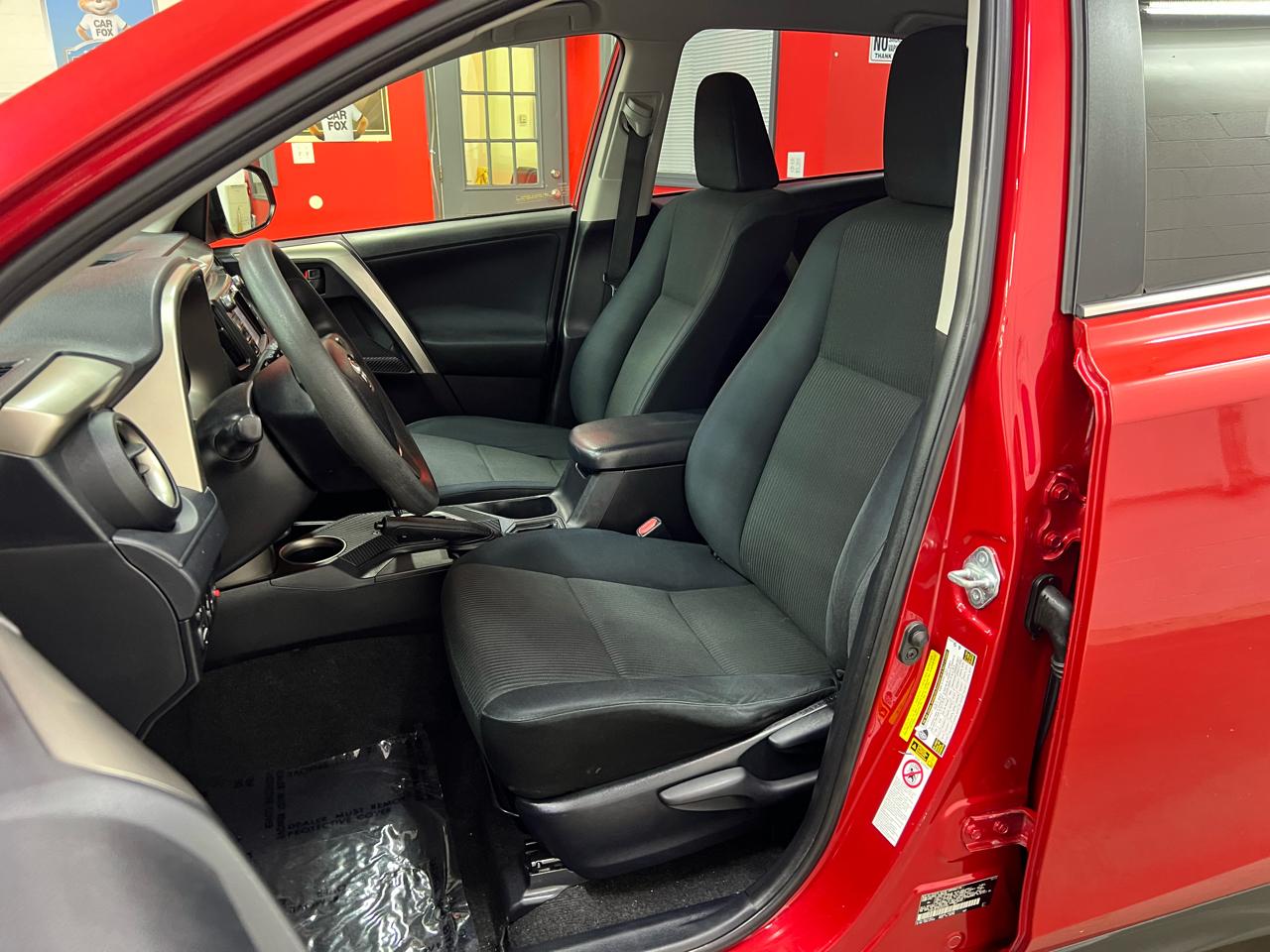 Toyota RAV4 LE FWD 2014