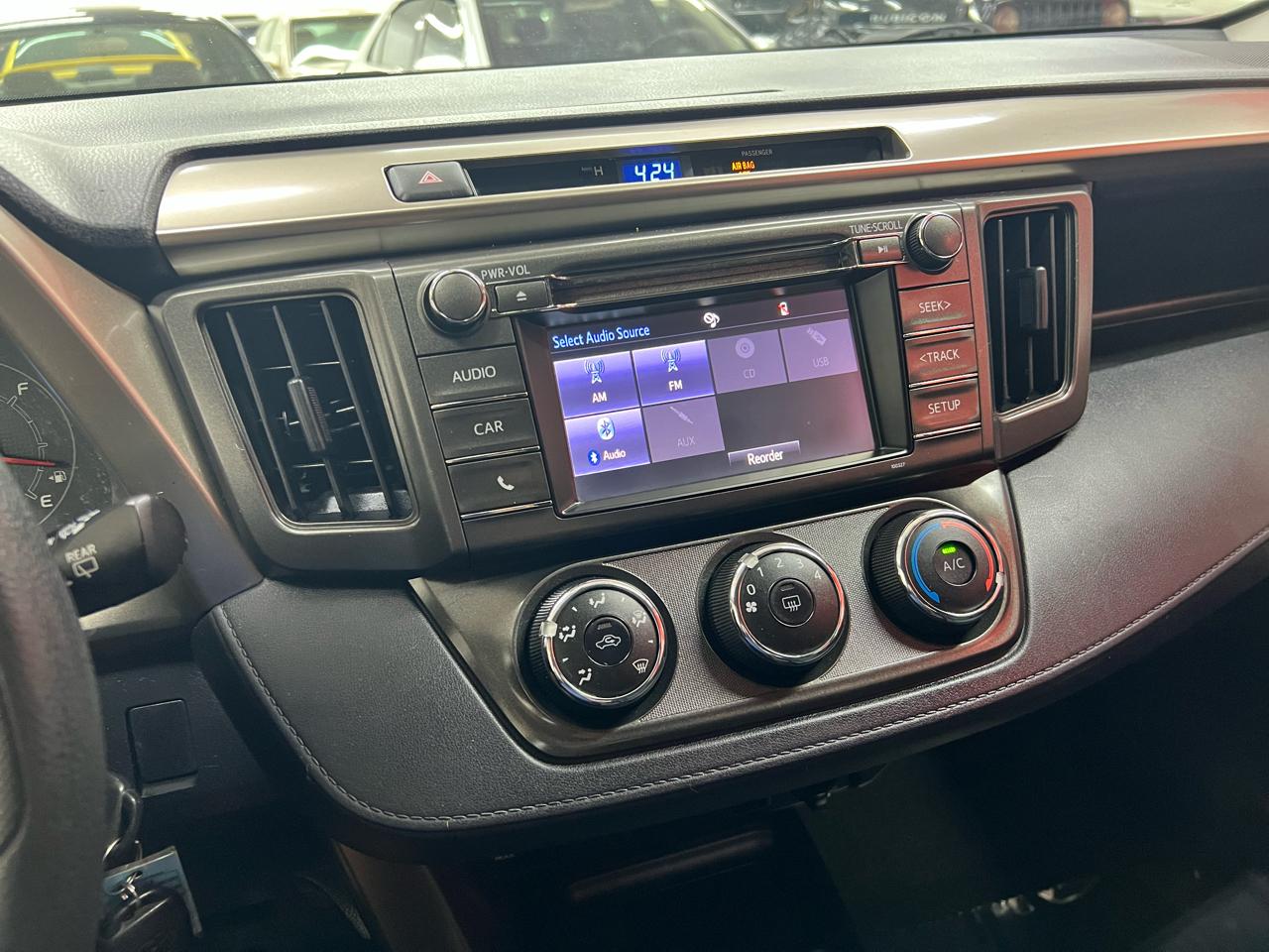Toyota RAV4 LE FWD 2014