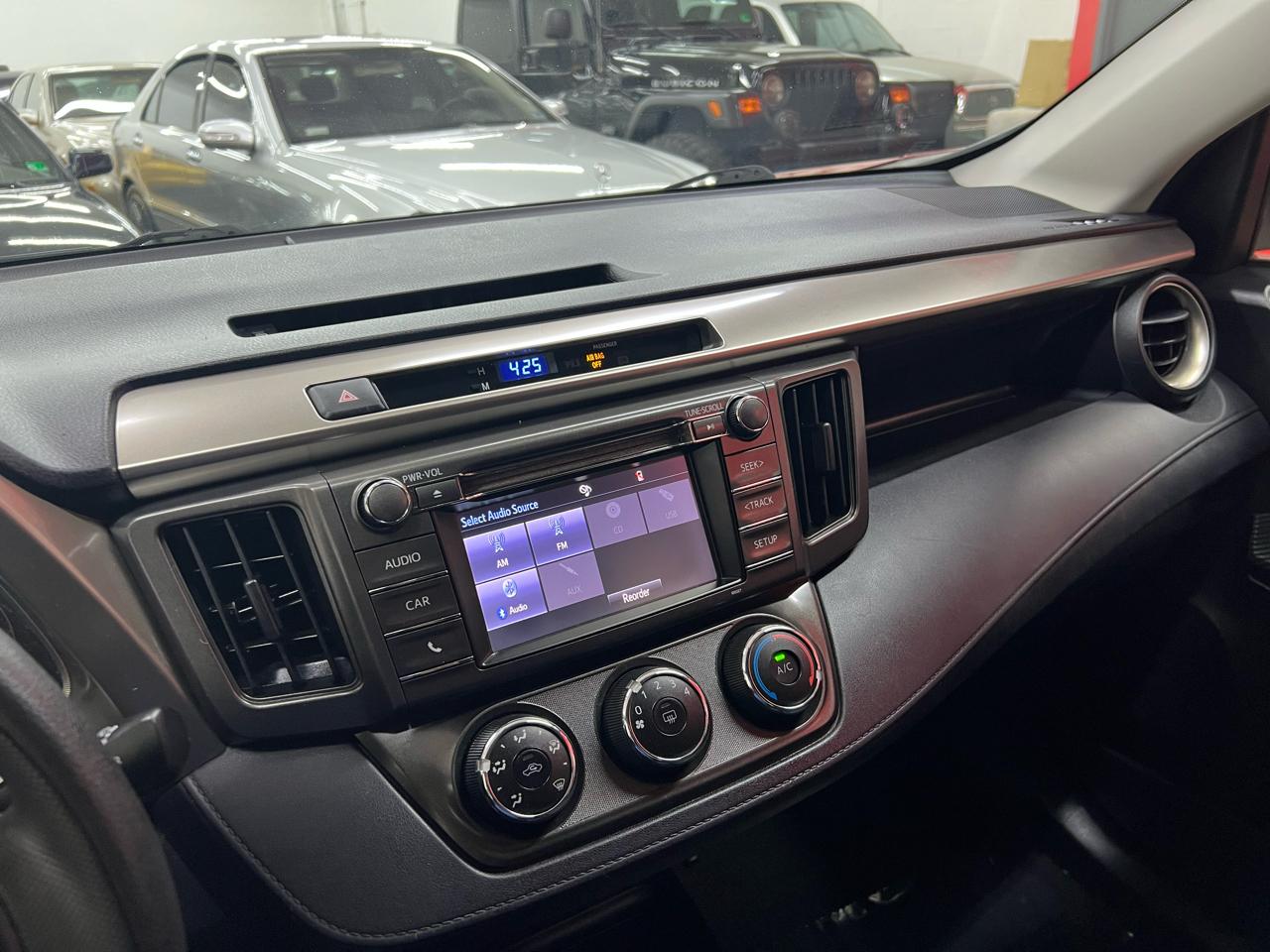 Toyota RAV4 LE FWD 2014