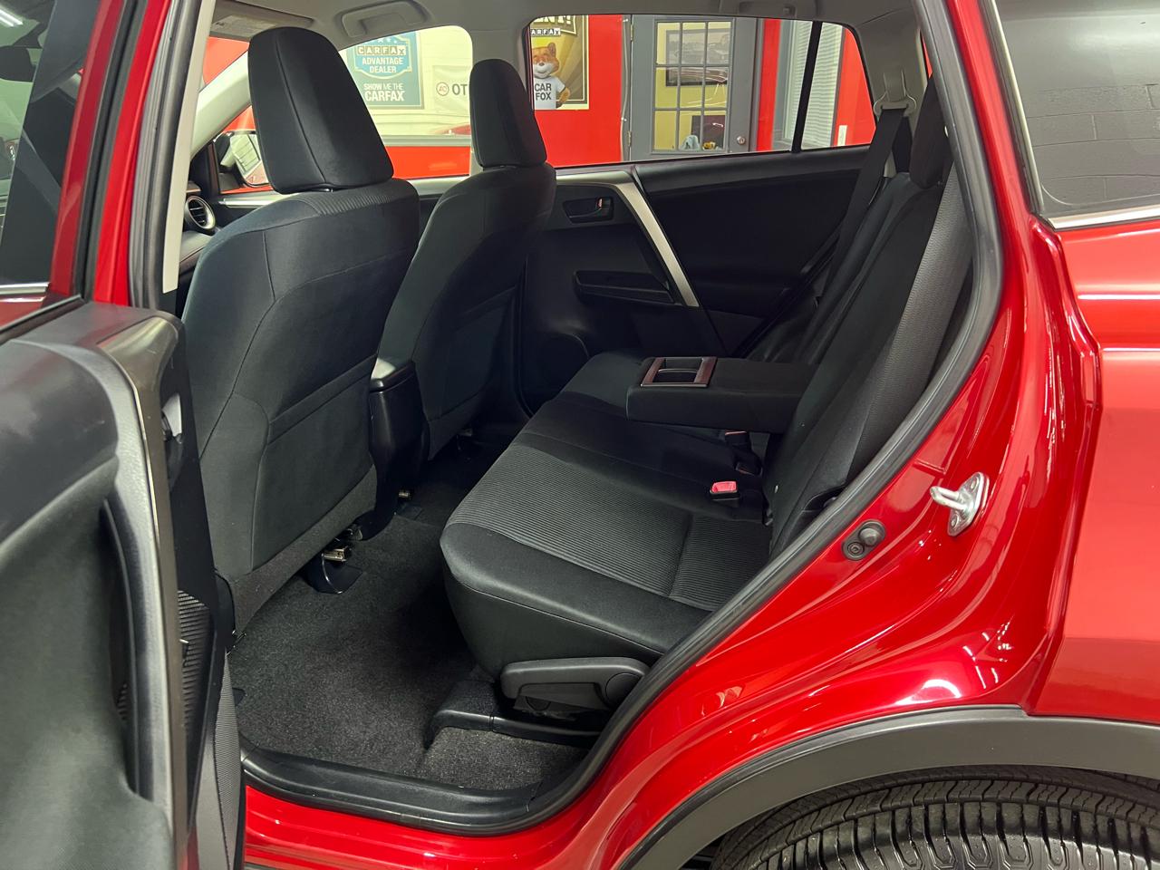 Toyota RAV4 LE FWD 2014