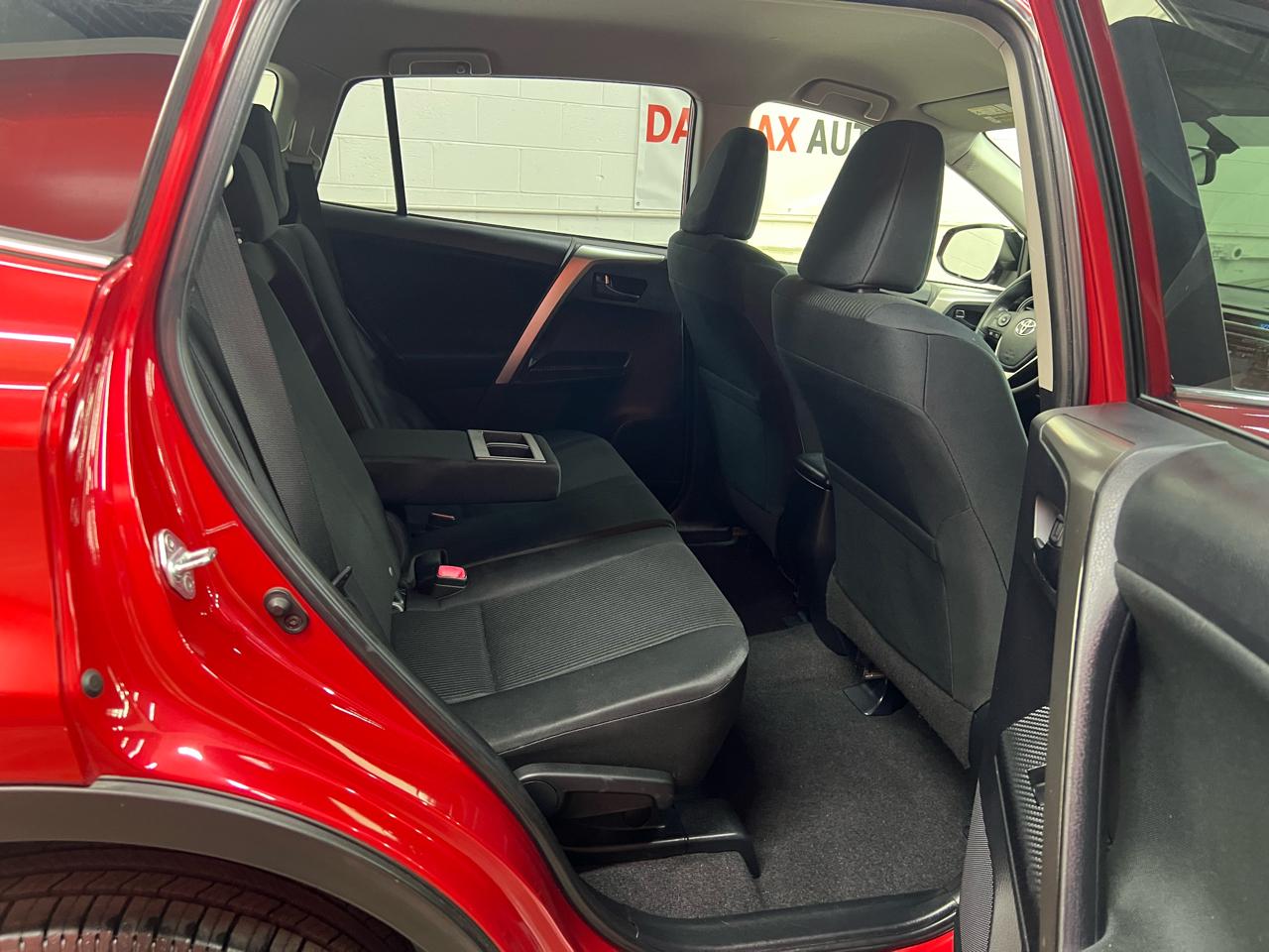 Toyota RAV4 LE FWD 2014