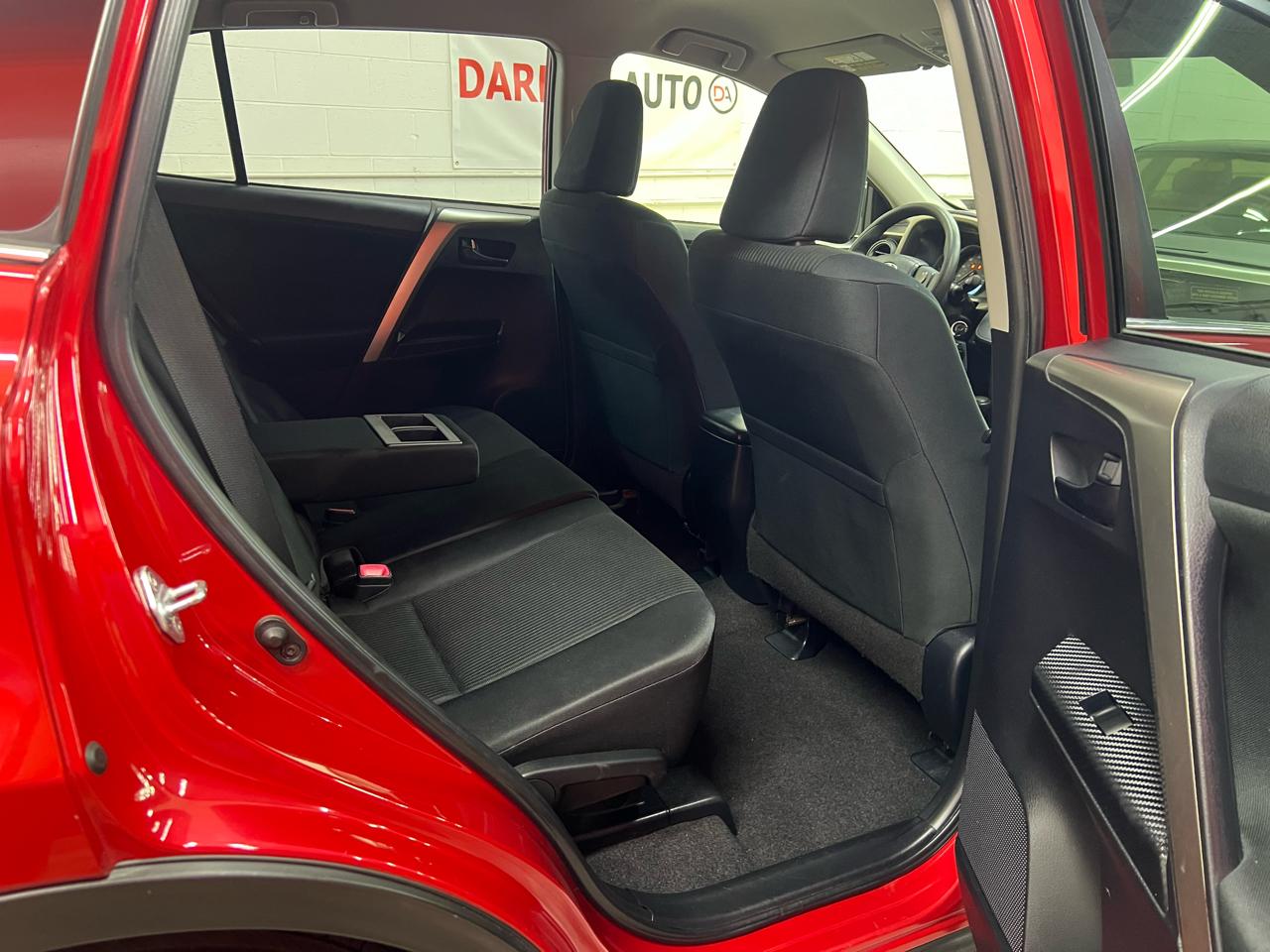 Toyota RAV4 LE FWD 2014