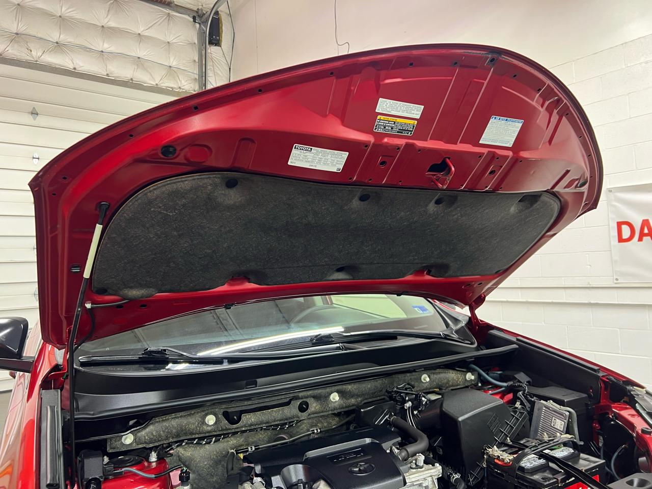 Toyota RAV4 LE FWD 2014