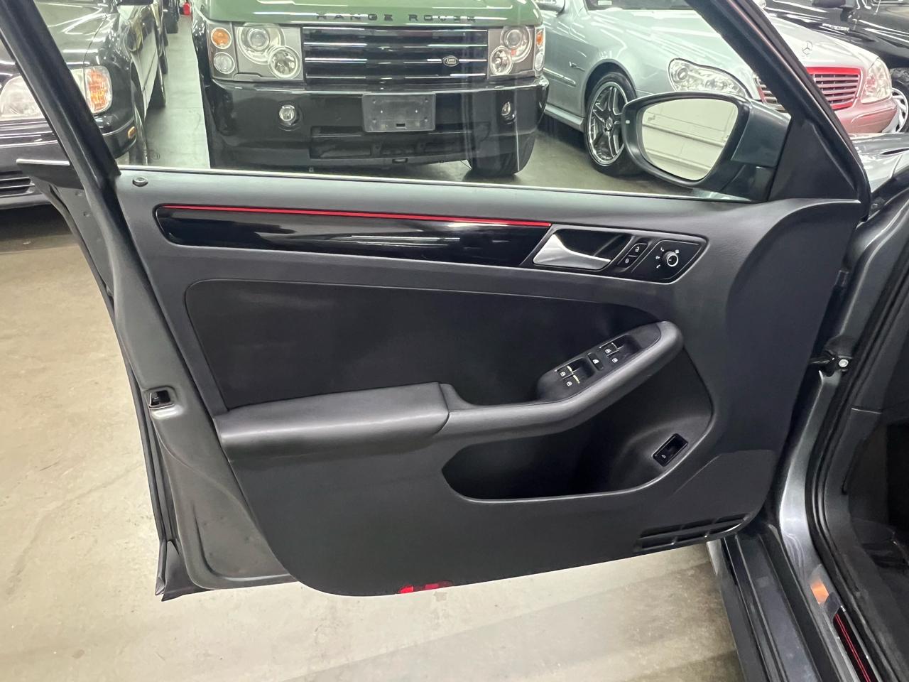 Volkswagen Jetta 2.0T GLI 6M 2017