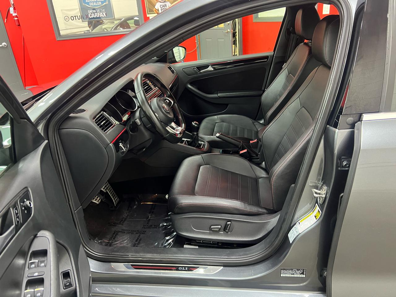 Volkswagen Jetta 2.0T GLI 6M 2017