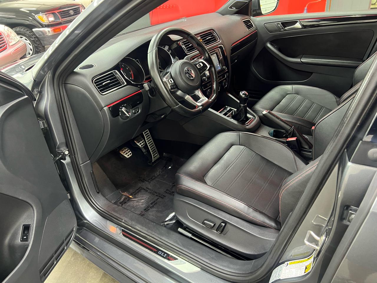 Volkswagen Jetta 2.0T GLI 6M 2017